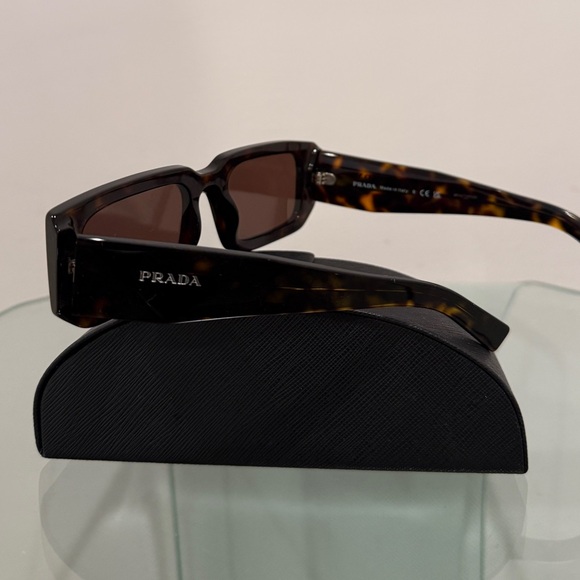 Prada sunglasses - PR O6YS - Picture 2 of 5